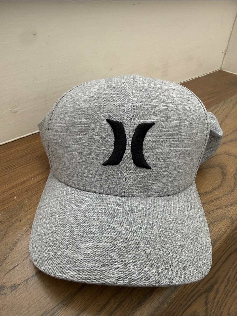 Hurley Light Gray Hat with Black Logo